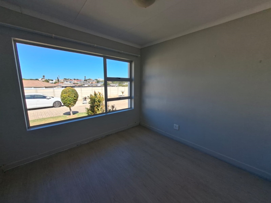 2 Bedroom Property for Sale in Hartenbos Central Western Cape